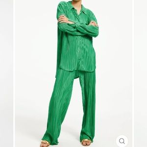 Good American Plisse Set pants